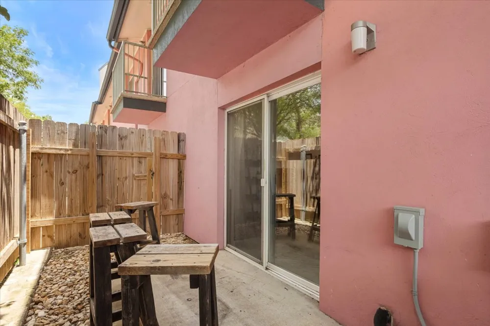 1422 Collier Street #103 Austin, TX 78704