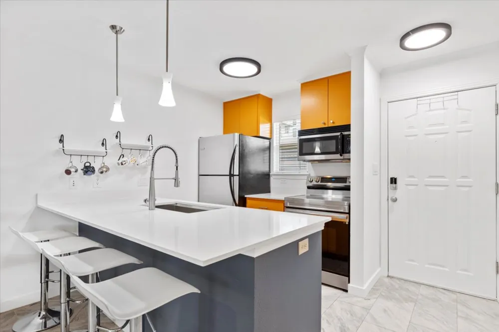 1422 Collier Street #103 Austin, TX 78704
