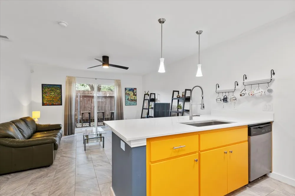 1422 Collier Street #103 Austin, TX 78704