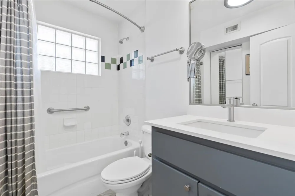 1422 Collier Street #103 Austin, TX 78704