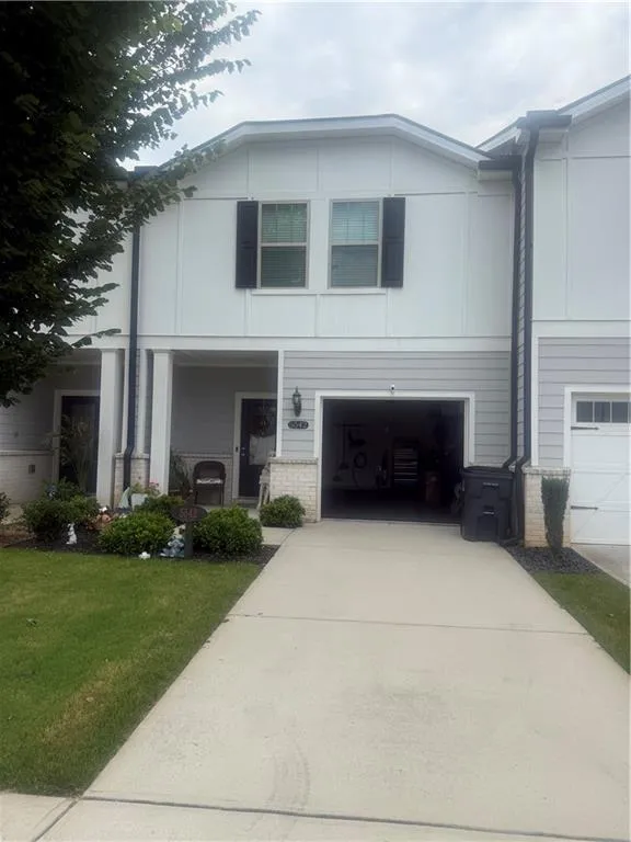 5542 Plain Field Lane Lilburn, GA 30047