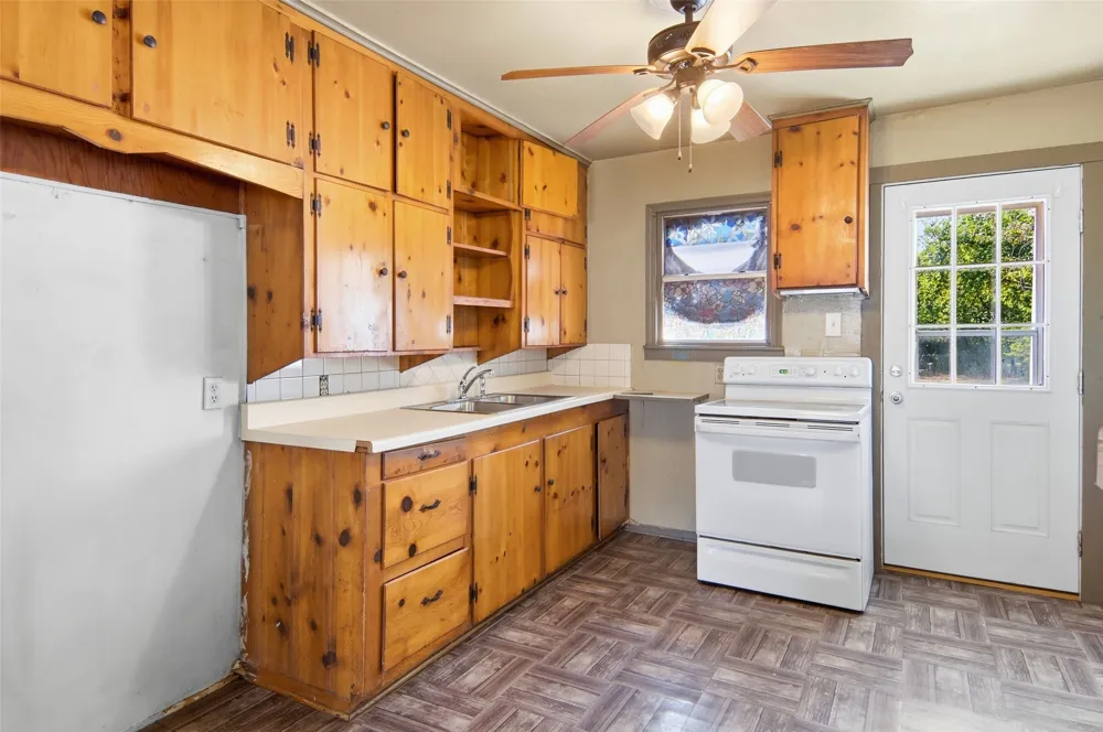 1203 Hanover Street Weatherford, TX 76086