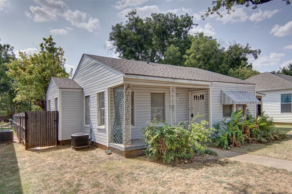 1203 Hanover Street Weatherford, TX 76086