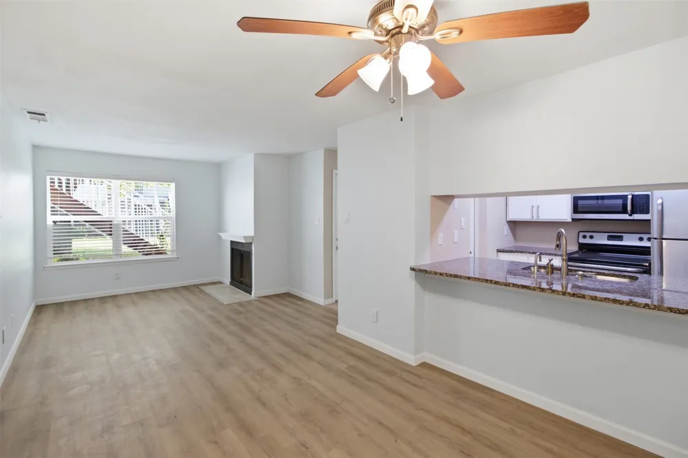 2200 E Trinity Mills Road #209 Carrollton, TX 75006