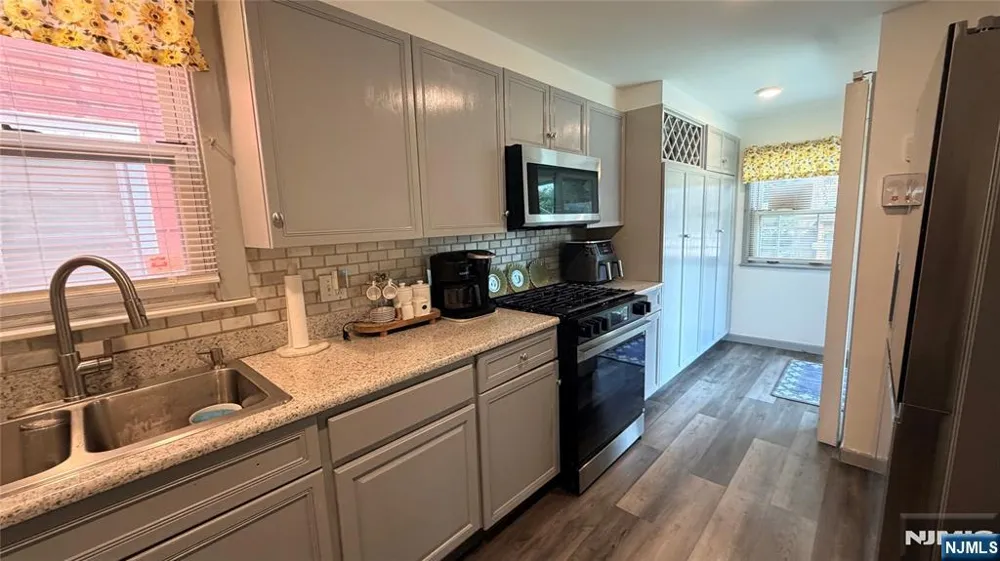 14 Dodd Terrace East Orange, NJ 07017