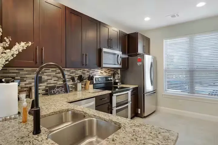 585 Demarett Drive Point Venture, TX 78645