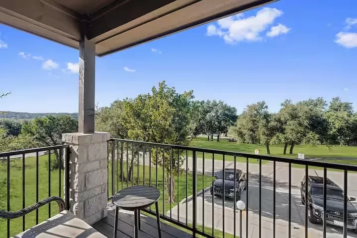 585 Demarett Drive Point Venture, TX 78645
