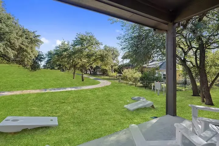 585 Demarett Drive Point Venture, TX 78645