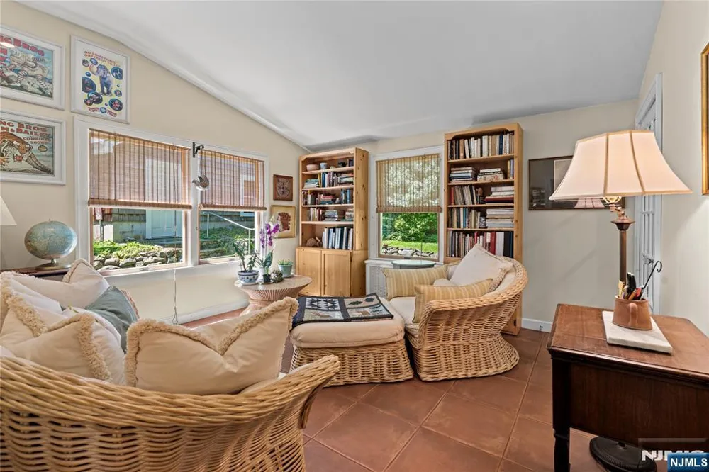 243 W Saddle River Road Upper Saddle River, NJ 07458