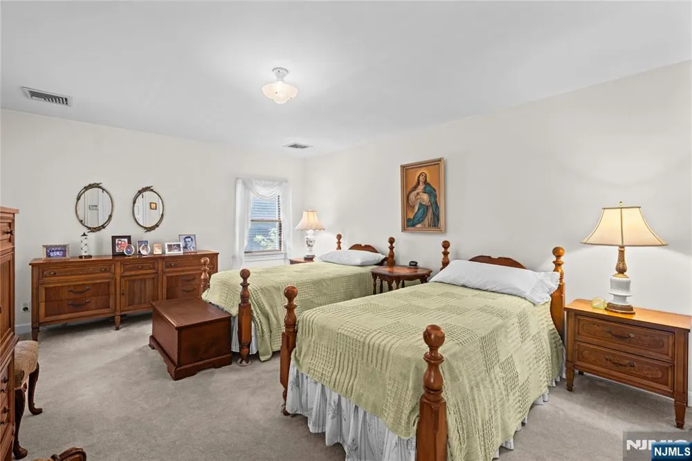 243 W Saddle River Road Upper Saddle River, NJ 07458
