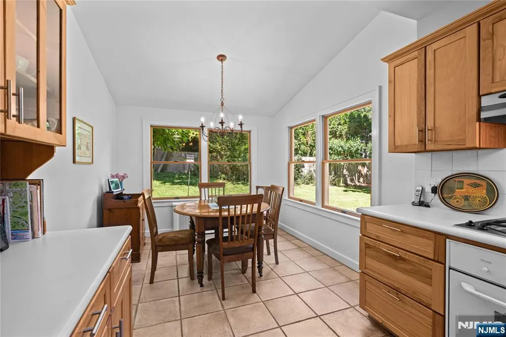 243 W Saddle River Road Upper Saddle River, NJ 07458