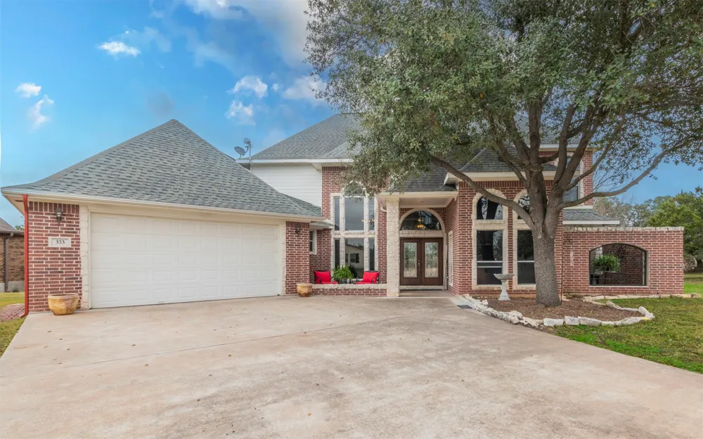 333 Wesley Ridge Spicewood, TX 78669