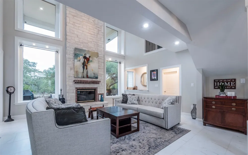 333 Wesley Ridge Spicewood, TX 78669