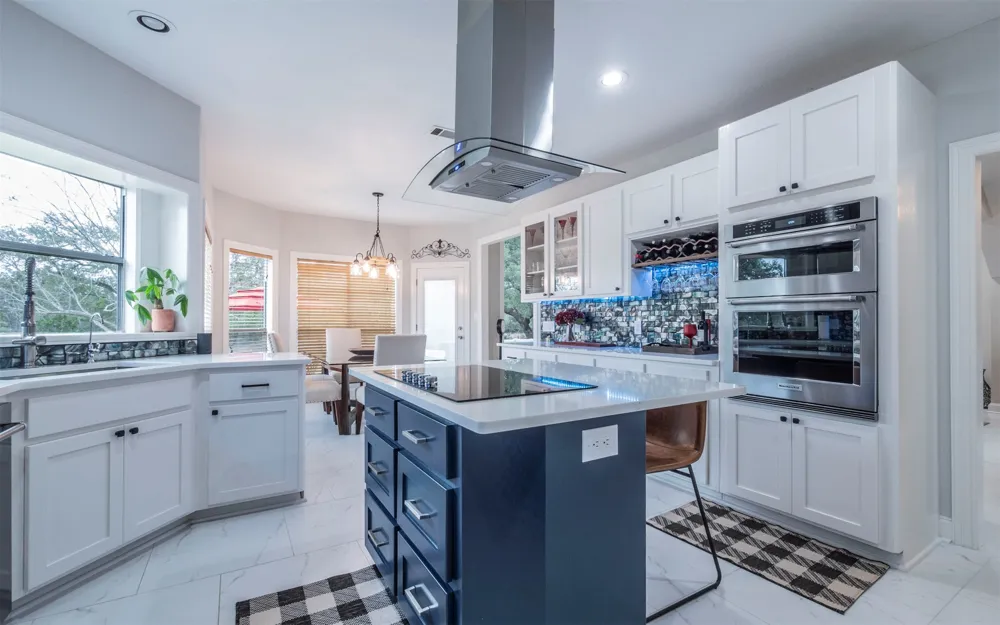 333 Wesley Ridge Spicewood, TX 78669
