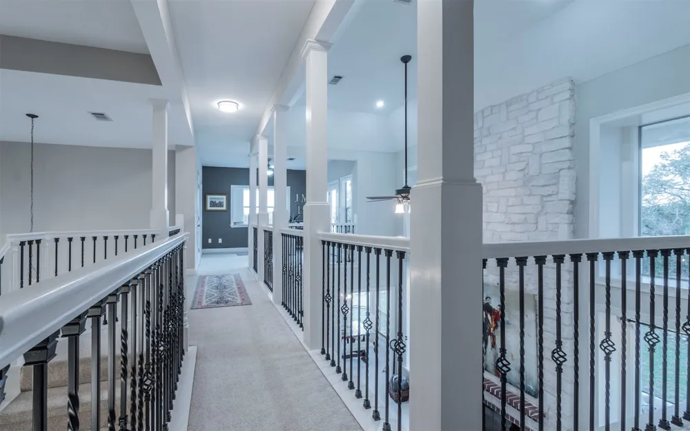 333 Wesley Ridge Spicewood, TX 78669