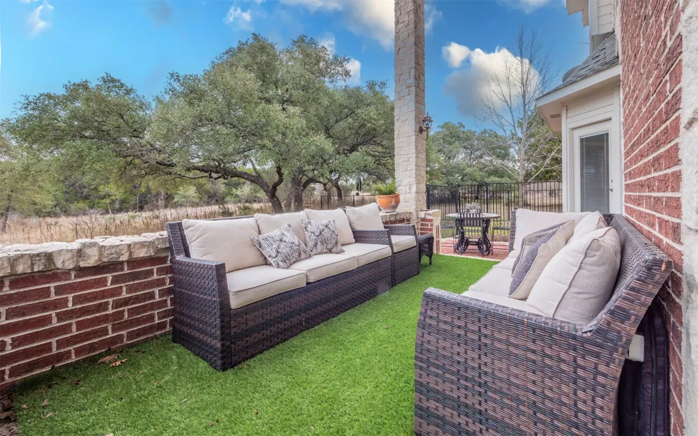 333 Wesley Ridge Spicewood, TX 78669