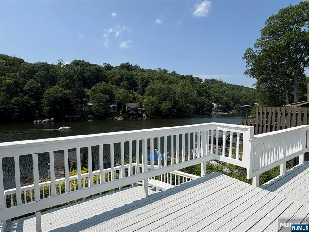 38 River Styx Hopatcong, NJ 07843