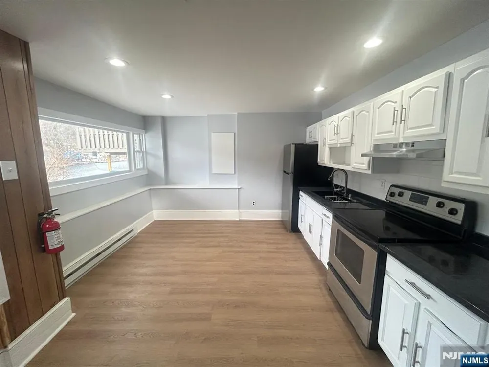 38 River Styx Hopatcong, NJ 07843