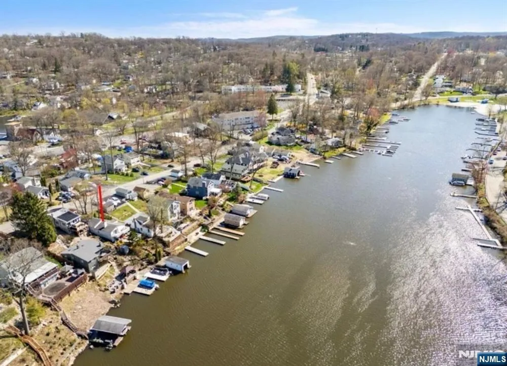 38 River Styx Hopatcong, NJ 07843