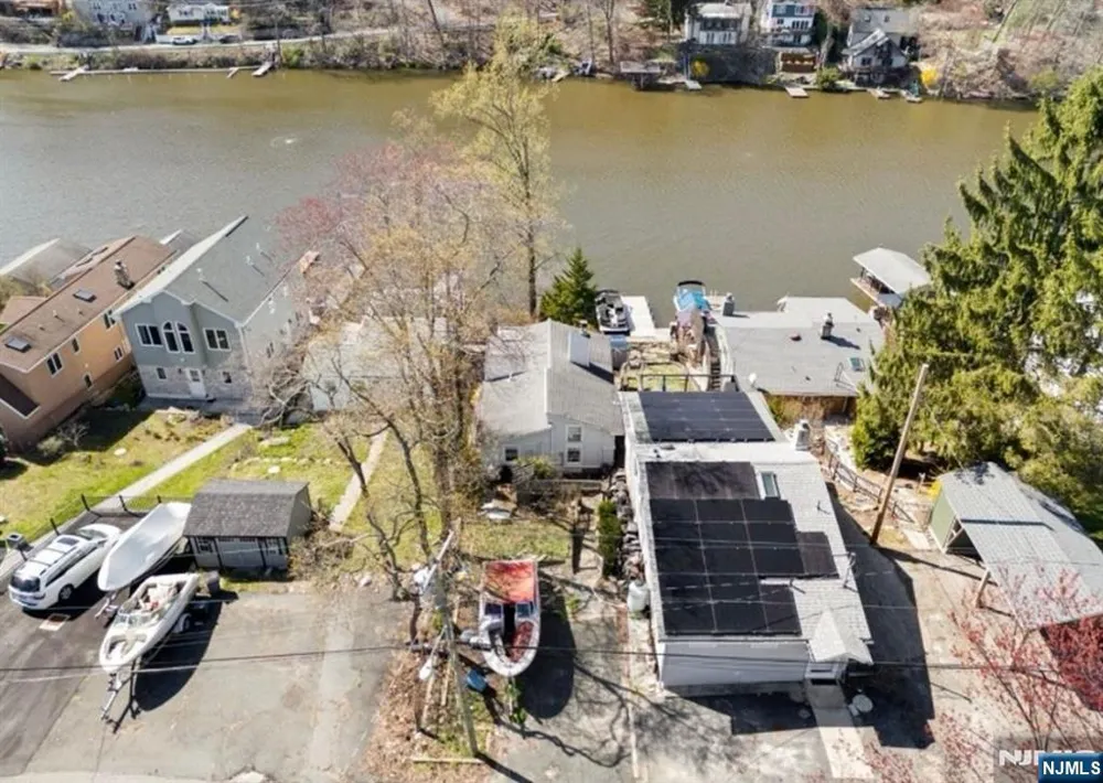 38 River Styx Hopatcong, NJ 07843