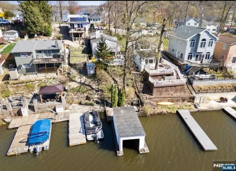 38 River Styx Hopatcong, NJ 07843