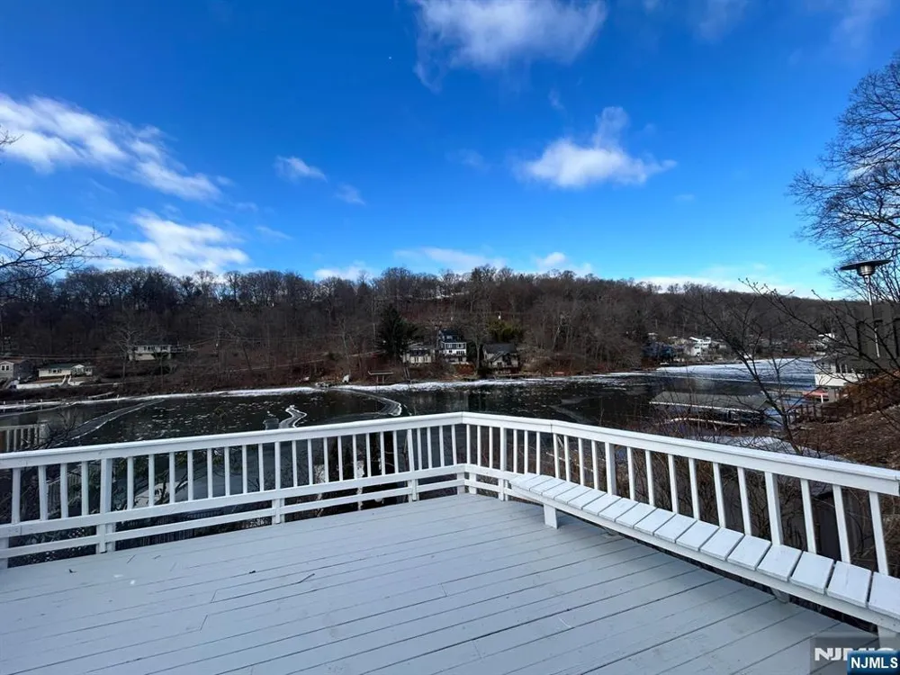 38 River Styx Hopatcong, NJ 07843