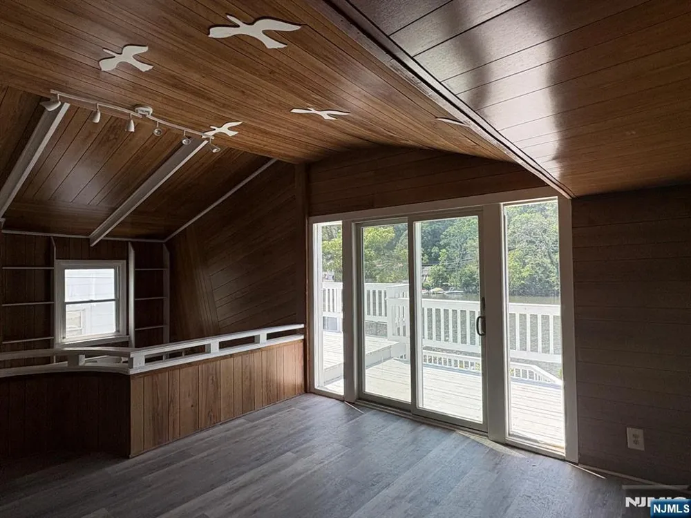 38 River Styx Hopatcong, NJ 07843