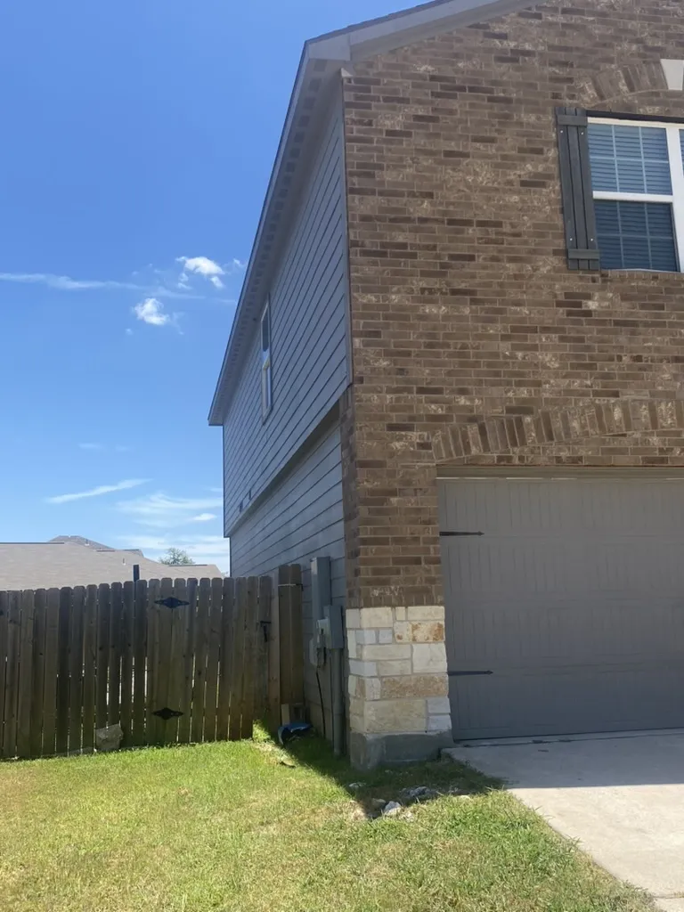 100 Cherry Tree Lane Liberty Hill, TX 78642