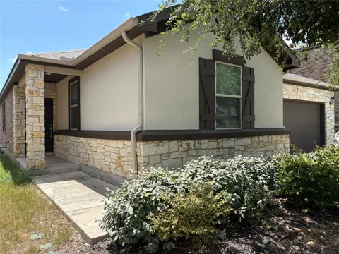 147 Mary Max Circle