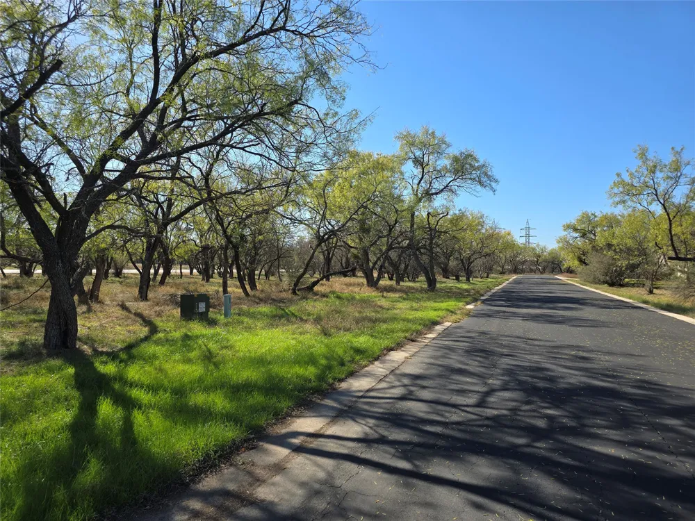 9006 Springfield Road #B Horseshoe Bay, TX 78657