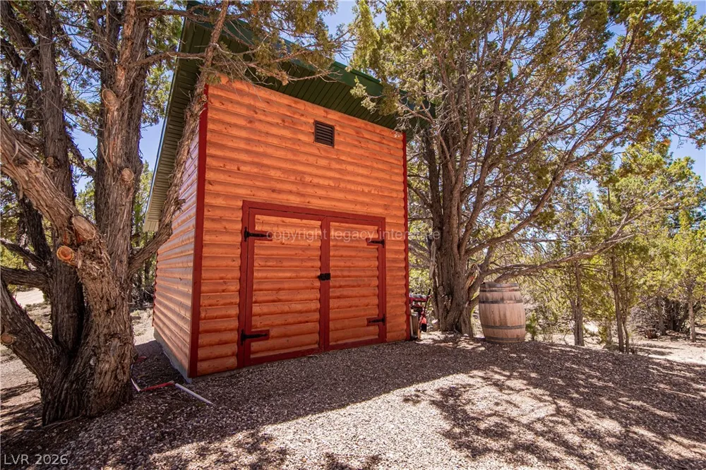 4655 Kosherm Way Alton, UT 84710
