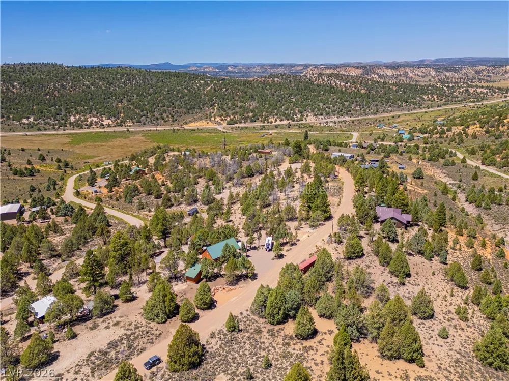 4655 Kosherm Way Alton, UT 84710