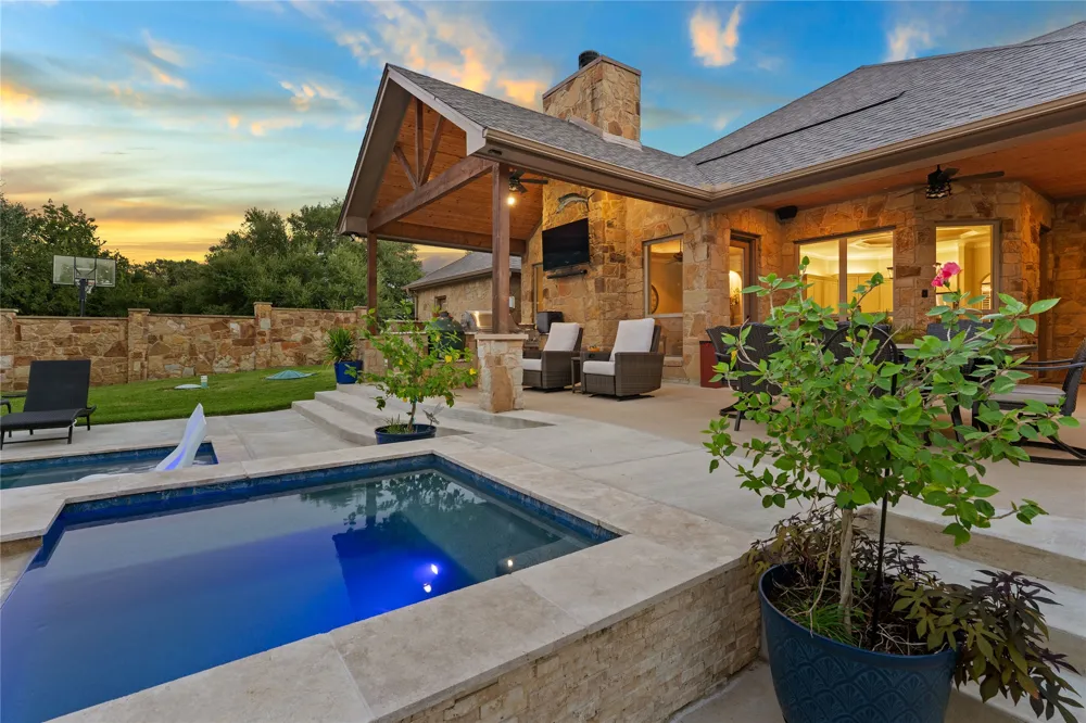 3041 Rolling Meadow Drive Salado, TX 76571
