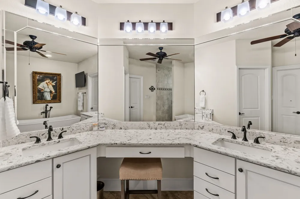 3041 Rolling Meadow Drive Salado, TX 76571