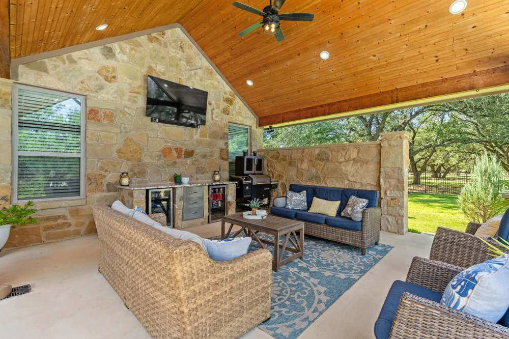 3041 Rolling Meadow Drive Salado, TX 76571