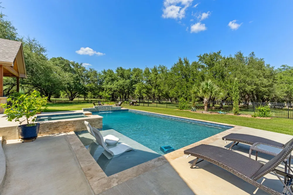 3041 Rolling Meadow Drive Salado, TX 76571