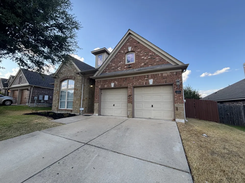 404 E Nakoma Drive Hutto, TX 78634