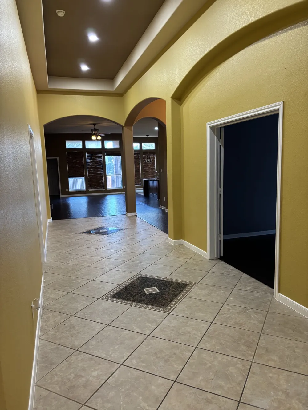 404 E Nakoma Drive Hutto, TX 78634