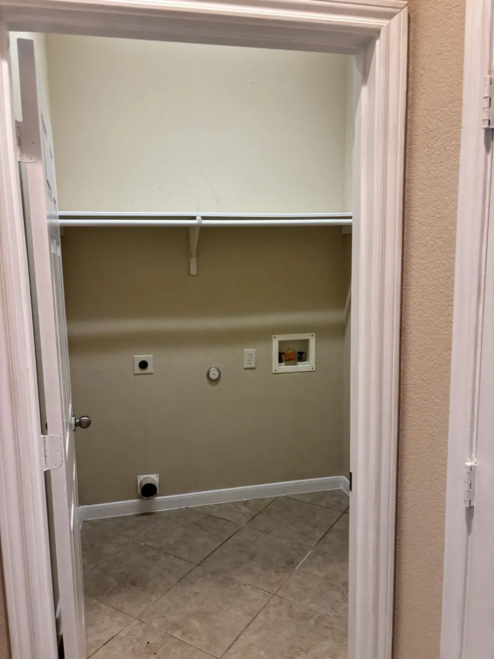 404 E Nakoma Drive Hutto, TX 78634