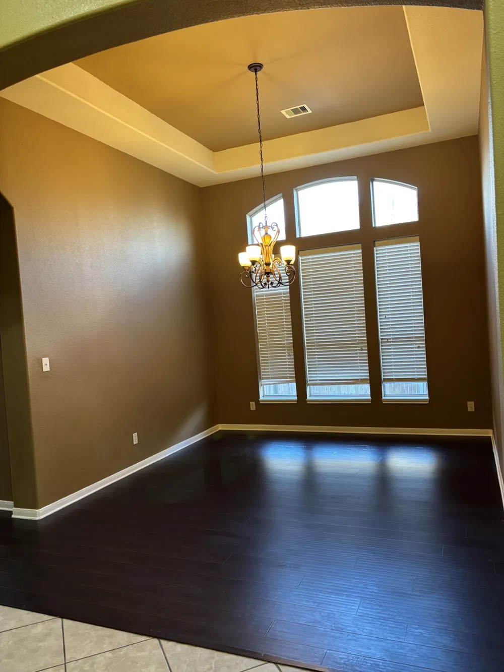 404 E Nakoma Drive Hutto, TX 78634