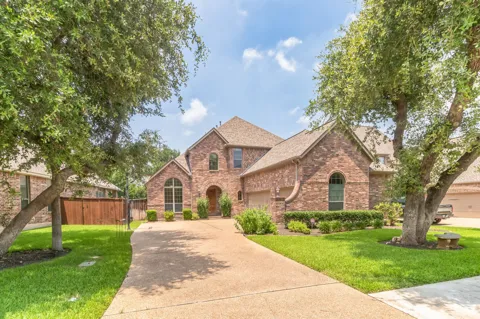 208 Angus Drive