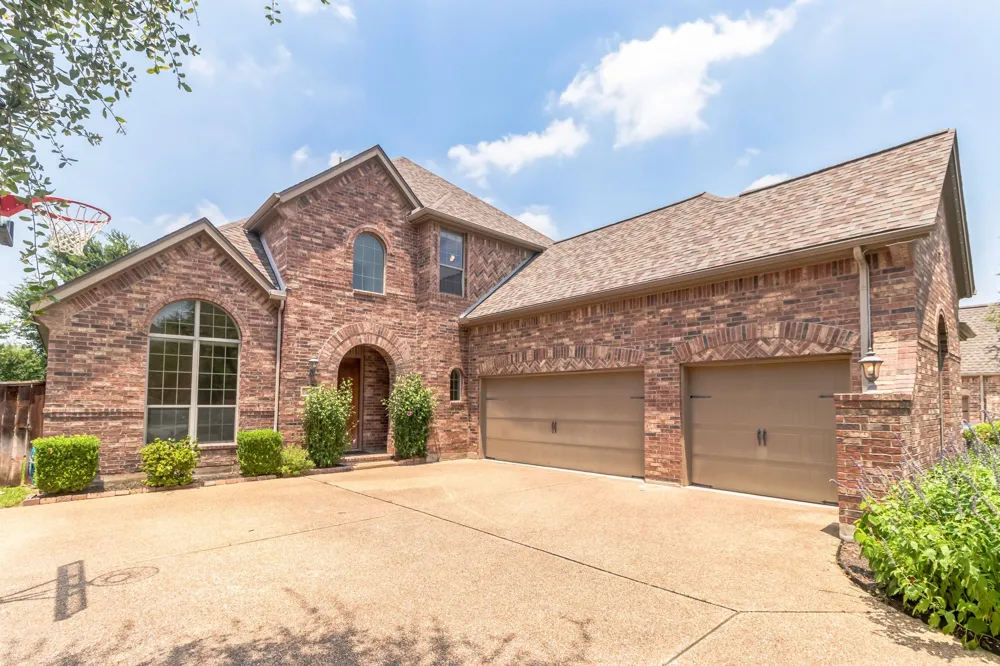 208 Angus Drive Cedar Park, TX 78613