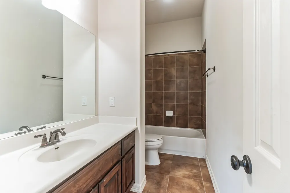 208 Angus Drive Cedar Park, TX 78613
