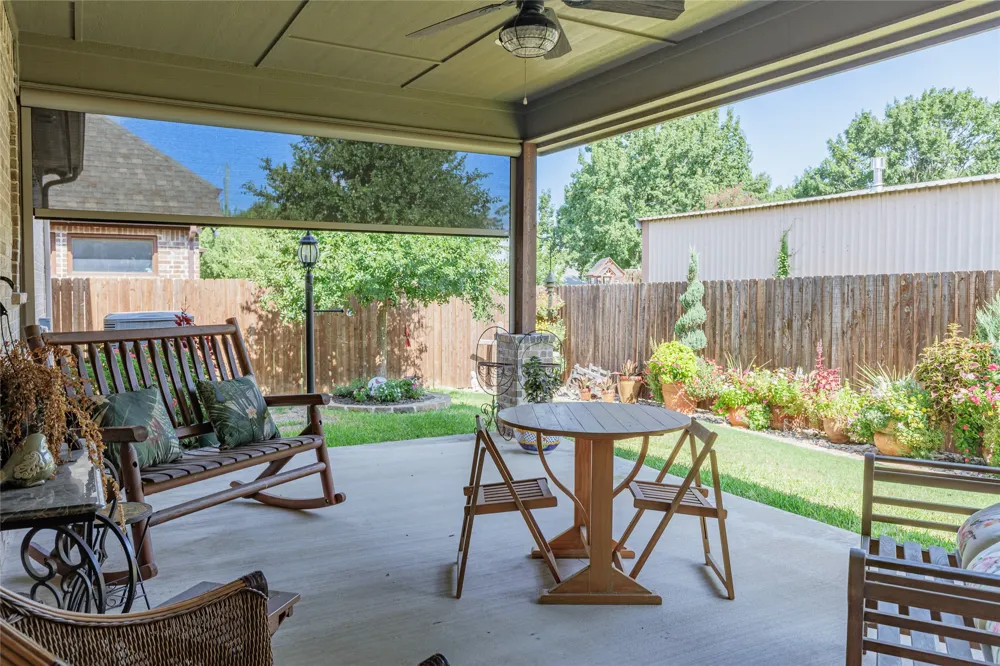 213 Windy Glen Drive Decatur, TX 76234