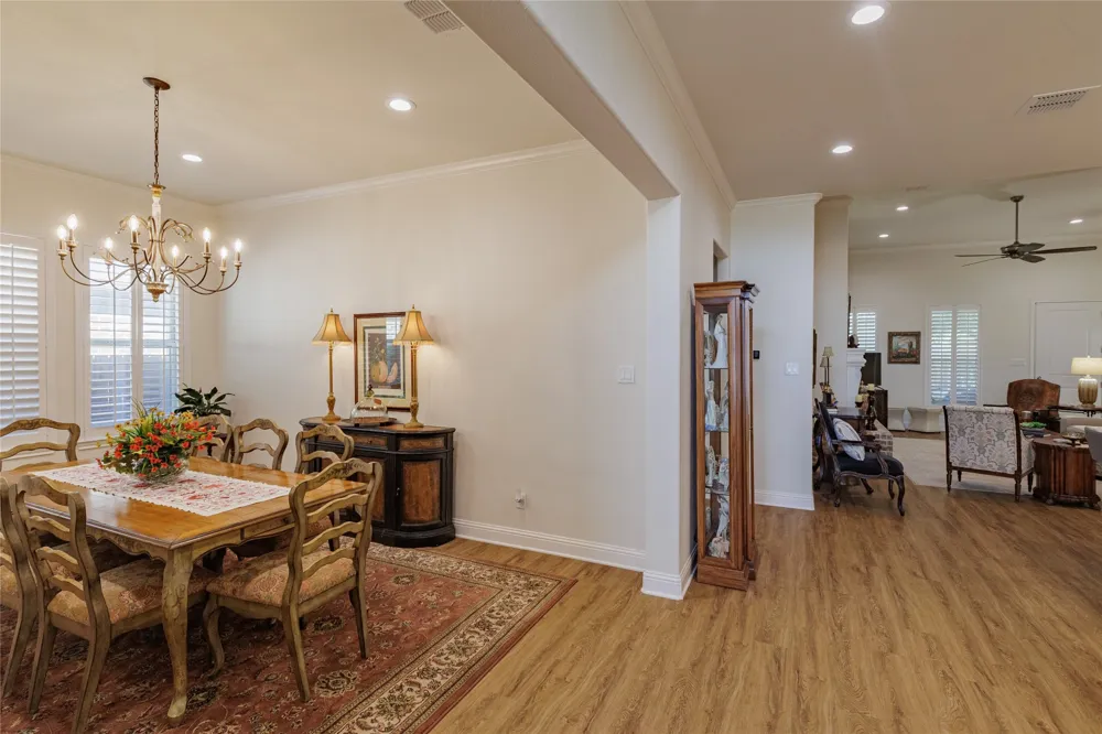 213 Windy Glen Drive Decatur, TX 76234