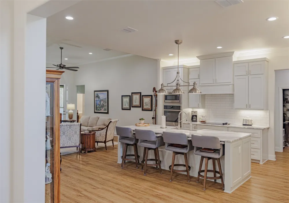 213 Windy Glen Drive Decatur, TX 76234