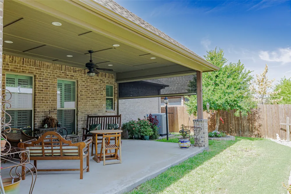 213 Windy Glen Drive Decatur, TX 76234