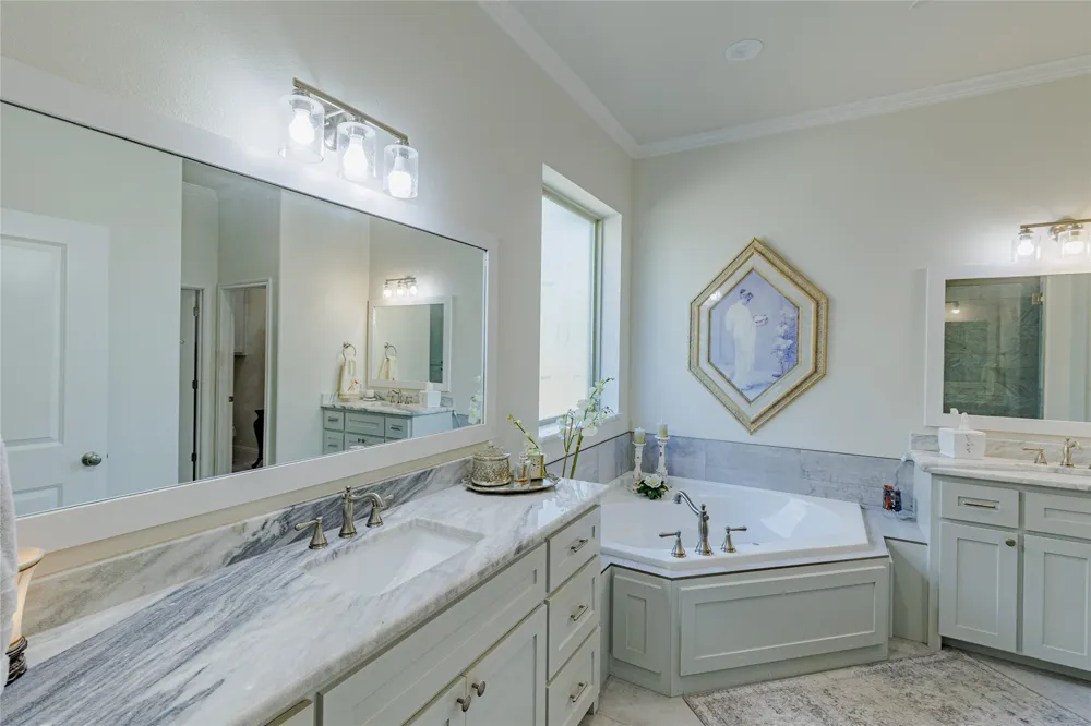 213 Windy Glen Drive Decatur, TX 76234