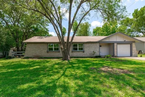1512 Luray Drive