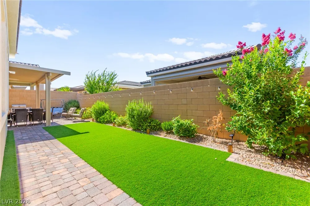 10160 Tree Blossom Avenue Las Vegas, NV 89166